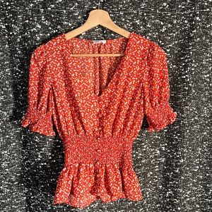 Super cute XS floral top! Perfect with jeans and stylish cowgirl boots! Love it!